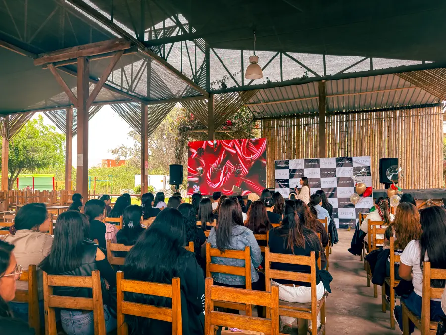 Actividad Outdoor Team Building Equipo corporativo en actividad outdoor Lima